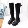 Botas femininas de cano alto, nova coleção outono/inverno 2026, forradas com fleece, modeladoras, botas de montaria de cano alto, botas femininas justas