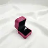 Caja de anillo repujada estilo europeo con flock, en stock transfronteriza, caja de embalaje para regalo del Día de San Valentín, caja de embalaje de joyería de alta gama
