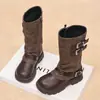 Botas Longas Plissadas Maillard Retrô Femininas 2026 Novas Marrons com Solado Grosso Fivela Salto Empilhado Cano Alto Botas de Cavaleiro