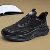 Coleção de outono/inverno nova selecionada com cuidado: Tênis de corrida atlético que aumentam a altura, disponíveis em tamanhos grandes, com designs de cores em degradê e um estilo casual ultraleve, adequados para homens