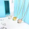 Colar Corrente Clavícula Tricolor Pingente Coração de Pêssego Gota de Óleo Azul e Verde Diário Love Ripple Splash de Água