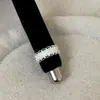 Coleção de Anéis de Metal Vazado com Renda de Alto Padrão Estilo Francês para Mulheres, Luxo Leve, Personalizáveis, Modernos, Tendência, Versáteis