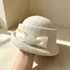 Sombrero de Pescador de Punto con Borde Enrollado para Otoño e Invierno Sombrero de Pescador Dulce con Lazo y Perlas Sombrero Pequeño Estilo Hepburn Boina Elegante