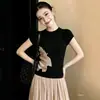 Top de punto ajustado de manga corta con estampado floral pintado a mano estilo coreano para mujer, nuevo lanzamiento de verano, adelgazante, diseño versátil, top moderno