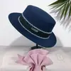 Chapéu de Lã Retrô Estilo Francês Outono e Inverno Celebridade da Internet Socialite Chapéu de Topo Plano Moda Feminina Chapéu para Fotografia de Rua 5 Auto-Operado