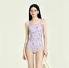 (De capa única con copas) Traje de baño de natación para mujer, una pieza, corte bajo, cobertura alta de cadera, diseño lindo de caricatura, estilo conservador para piscinas