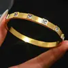Pulsera con Cierre Completo de Diamantes Super Brillantes de Zircón 5A Estilo Europeo y Americano Acero Inoxidable Pulsera Personalizada Unisex Accesorio de Moda