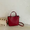 Bolsa Pequena Super Quente para Levar Itens Essenciais no Dia a Dia Feminina 2026 Nova Outono Merade Bolsa Balde de Ombro Único Transversal para Trabalhadores
