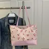 Bolsa Tote de Classe Estudantil Estampada Estilo Novo Primavera 2025 com Alça de Ombro Única, Tecido de Veludo Cotelê, Grande Capacidade, Bolsa Feminina Casual para o Dia a Dia