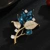 Novo Broche Elegante de Orquídea, Design de Nicho de Luxo Acessível, Corsage de Cristal Azul, Acessórios de Terno Exquisitos e Elegantes