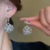 Pendientes de Flor de Perla con Circonita Incrustada de Diamantes de Lujo, Pendientes de Moda de Lujo Ligero y Gama Alta, Pendientes de Estilo Europeo y Americano con un Diseño de Nicho