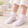 Meias Curta de Renda com Pérolas Novo Estilo para Crianças Meia de Tela Estilo Princesa Meias de Bebê Respiráveis Fofas Meias Brancas para Dança de Meninas Venda por Atacado