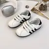 Zapatos Deportivos Infantiles 2026 Primavera/Otoño Nuevos Zapatos de Ballet Mary Jane con Velcro Zapatos Casuales Clásico Retro Zapatos de Entrenamiento Alemanes