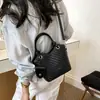 Bolsas tejidas muy elegantes y únicas para mujer, nuevas y modernas bandoleras de moda 2026, bolsos sencillos, bolsos tipo cubo