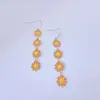 Brincos de Gancho de Orelha Coloridos com Gota de Óleo Frescos da Moda Criativa Personalizada Luxo Leve Alto Padrão para Senhoras Margaridas Frescas Versáteis