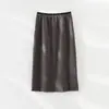 Nova saia xadrez de comprimento médio para outono para mulheres, cintura elástica, fenda nas costas, elegante e versátil, saia longa justa ao corpo