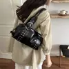 Bolso tote grande de alta calidad estilo coreano, con remaches, para mujer, para el trabajo y los desplazamientos, bolso de hombro elegante y atrevido para entusiastas de las motocicletas