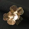Acessórios de cabelo de noiva mais vendidos transfronteiriços, tiara de flor de pérola, pente de cabelo feito à mão, conjunto de grampos e palitos de cabelo para fotografia de viagem de casamento