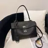 Bolsas de Moda Transfronteiriças Bolsas Tote de Nicho Coreanas para Mulheres Novo Estilo Transfronteiriço Simples Casual para o Dia a Dia Bolsa de Ombro de Grande Capacidade