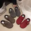 Pantuflas peludas para mujer para usar en exteriores en otoño e invierno, forradas de forro polar para abrigar, nuevo estilo 2026, medias pantuflas cerradas en la punta con aumento de altura interior y suela gruesa, zapatos casuales