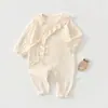 Enterizo de Bebé para Primavera y Otoño Algodón Puro Manga Larga Traje Harem Mariposa Protección de Barriga de Bebé Estilo Cuatro Estaciones Ropa para Recién Nacidos Traje de Monje