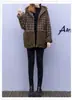 Chaqueta acolchada de lana de cordero con costuras de lana y algodón, transfronteriza, invierno 2022, nueva, con capucha, abrigo grueso, chaqueta acolchada de algodón a cuadros, moda para mujer