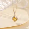 Yuebao Jewelry Colgante de Plata de Ley S925 con Forma de Rombo y Cristal Amarillo Multifacético Lujo Ligero Atracción de Riqueza Nicho Versátil Adorno para Colgar en la Clavícula