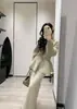 Outono/Inverno 2026 Novo Conjunto Elegante de Tricô Estilo Chanel Pequeno: Top de Tricô com Decote em V + Saia Bodycon Cauda de Peixe Conjunto de Duas Peças para Mulheres