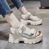 Sandalias de Suela Gruesa para Mujer, Nuevos Estilos de Verano 2026 Zapatos de Plataforma, Deportivas de Moda Suela Suave Casual Romanas para Playa