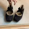 Versão em Pele de Ovelha ~ Sapatilhas Quadradas de Camurça Francesa com Tira Cruzada e Forro de Lã para Mulheres com Elevação Interna Elegantes Estilo Ballet Sapatos Mary Jane