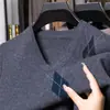 Chaleco de lana con cuello en V para otoño e invierno, chaleco de punto grueso sin mangas para hombre con patrón de rombos, se usa debajo de un suéter de jacquard, chaleco de hombre