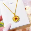Colar com Pingente de Rosa Dourada Rotativa Joias para Mãos Brincos Femininos Anel Aberto Rotativo Luxo Leve High-End Venda por Atacado