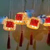 Presentes Atacadistas para o Festival do Meio Outono, Pontos Turísticos, Barracas de Feira Noturna, Pequenos Artigos, Brinquedos, Lanternas Portáteis de Coelho Tecidas com Bambu Artificial com Luzes