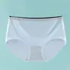 Calcinhas de seda gelada sem costura para mulheres, frescas e respiráveis, finas para o verão, cintura média, respiráveis e frescas para estudantes mulheres