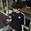 Camiseta Casual de Manga Corta con Pliegues, Retazos Bordados, Peso Pesado, Corte Holgado para Hombre, Top de Gama Alta, Verano 2026