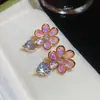 Charme Delicado e Feminino~ Brincos de Flor com Zircônia e Pérola, Brincos de Luxo Leve e de Alta Qualidade, Doces e Delicados, Brincos Versáteis para Mulheres