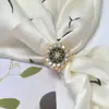 Fivela de Toalha de Seda Novos Acessórios para Lenço Fivela Multifuncional de Toalha de Seda Fivela de Canto de Casaco Fivela de Cintura de Casaco Fivela Feminina de Luxo com Pedras Completas