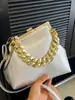 Bolso de Mano con Cadena Texturizada para Mujer, Nuevo Bolso de Hombro Elegante y a la Moda Invierno 2025, Bolso Cruzado Casual Único de Nicho