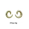 Pendientes de moda europeos y americanos pendientes de venta caliente pendientes de lujo ligero pendientes chapados en oro pendientes lisos que no se decoloran pendientes transfronterizos de oro
