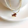 Colar de Pérola Cavalo com Pingente de Esmalte Dourado Real, Versátil para o Dia a Dia, Corrente para Clavícula, Corrente de Suéter de Luxo Leve de Alta Qualidade