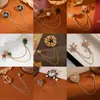 ¡Guau!Corona Retro Europea y Americana Cadena de Borla Moda Ropa Formal Lujo Ligero Gama Alta Accesorio de Pedrería Broche