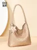 Bolsa axilar de ombro de arma arma popular deste ano moda bolsa feminina tecida à mão tendência simples portátil cesta de legumes bolsa de mãe
