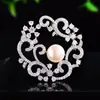 Broche de Flor em Renda Vazada com Pérola de Água Doce Artística Retro e Zircônia Microincrustada para Terno e Casaco, Presente de Alto Padrão