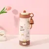 Caneca térmica doce de desenho animado em estoque com design feminino, portátil com alça e alça de ombro, copo de água com tampa de abrir para estudantes, atacado