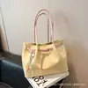 Bolsa de Mão Feminina de Luxo Leve e de Alta Qualidade 2026 Novo Modelo Grande Capacidade Bolsa de Ombro para o Dia a Dia Bolsa Tote Casual Fashion Tendência