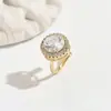 Presilhas de Orelha de Zircônia Estilo Europeu e Americano de Luxo Leve para Mulheres Sem Furos na Orelha, Argolas de Orelha Redondas de Diamante Inteiro de Alta Qualidade, Brincos Versáteis da Moda