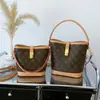 Nova bolsa de balde com design de nicho, bolsa de mão vintage personalizada, bolsa transversal de grande capacidade, bolsa de ombro simples para mulheres