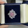 Explosiones transfronterizas Anillo de plata esterlina S925 para mujer rosa cereza polvo corte diamante hielo flor anillo de banquete ventas directas de fábrica