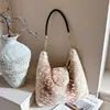 Bolso de felpa moteado retro de invierno de nicho estilo coreano, nueva colección 2026, de alta gama, moderno y con textura, bandolera con cadena