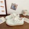 Tênis de treino alemão feminino 2026 novo estilo verão estilo fino nicho design versátil respirável sola fina moderno estudante tênis de skate